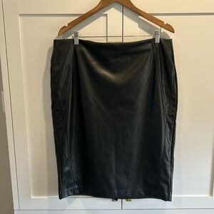 Reitmans Plus Size Faux Leather Pencil Skirt Black Size 18